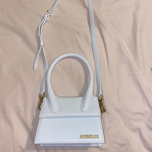 JACQUEMUS
Le Chiquito Medium leather shoulder bag